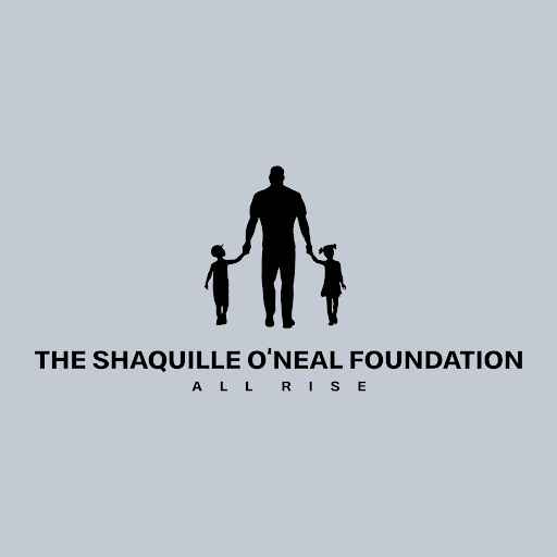 Shaq Gives Back