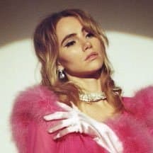 Suki Waterhouse